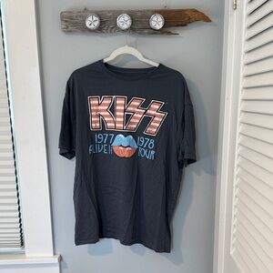 KISS Women’s Band tee M